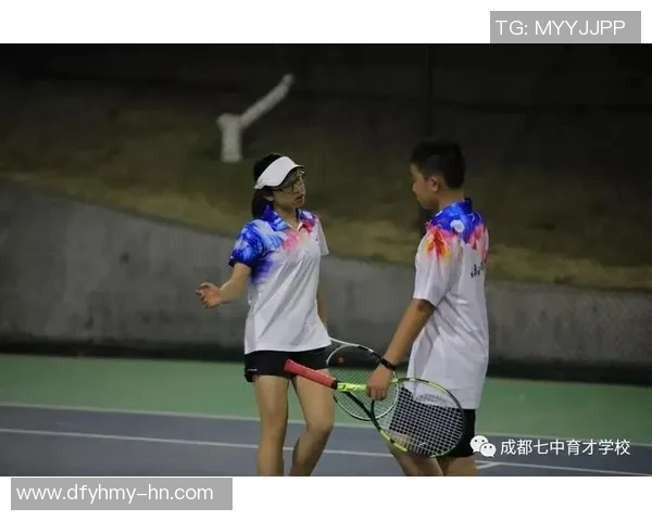 成都网球队在杯赛中的灵活性展现与战术调整分析 成都网球队在杯赛中的灵活性展现与战术调整分析